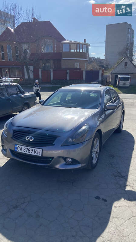 Седан Infiniti G25 2012 в Умани
