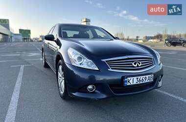 Седан Infiniti G25 2010 в 
