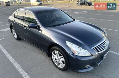 Седан Infiniti G25 2010 в 