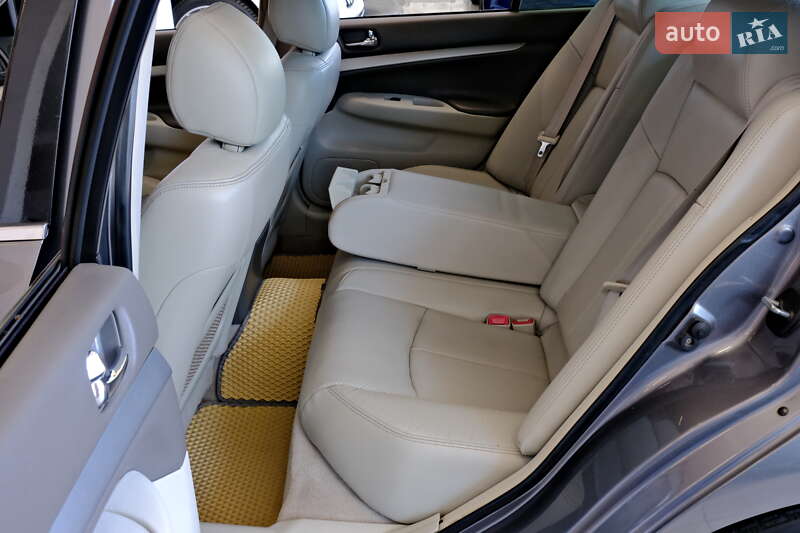 Седан Infiniti G25 2011 в Одессе