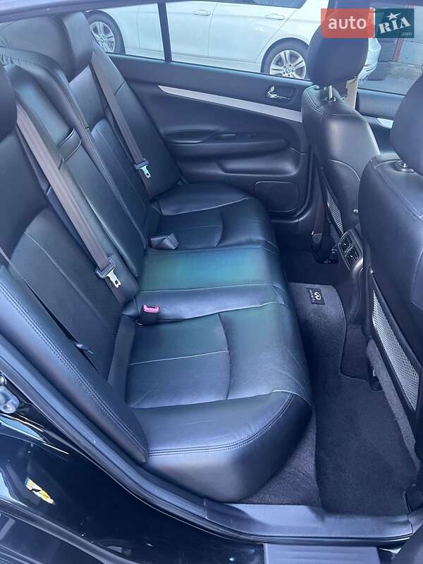 Седан Infiniti G25 2011 в Києві