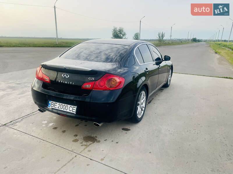 Седан Infiniti G25 2012 в Вознесенську