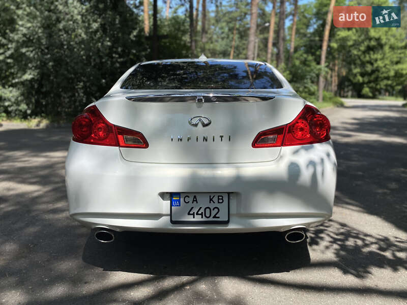 Седан Infiniti G25 2011 в Черкассах