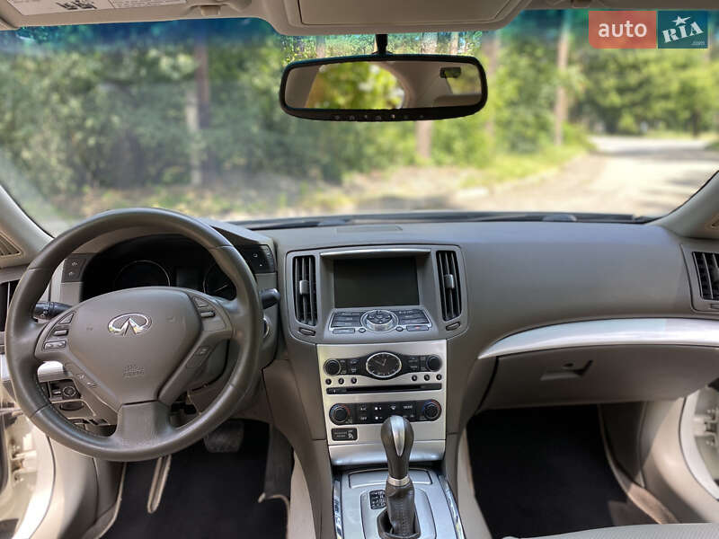 Седан Infiniti G25 2011 в Черкассах