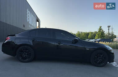 Седан Infiniti G25 2012 в 