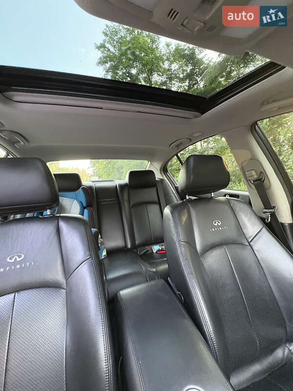 Седан Infiniti G25 2010 в Києві
