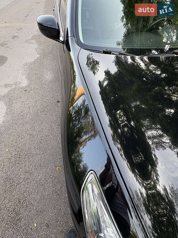 Седан Infiniti G25 2010 в Києві