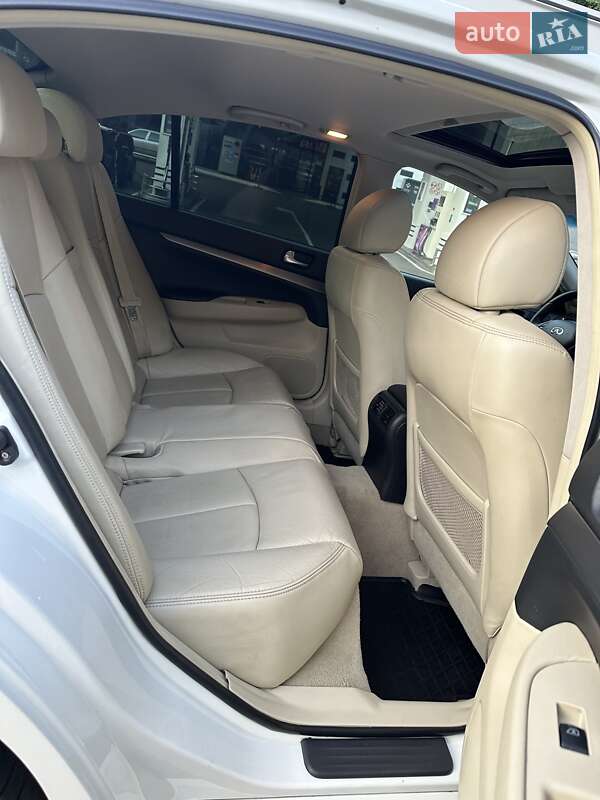 Седан Infiniti G25 2012 в Києві