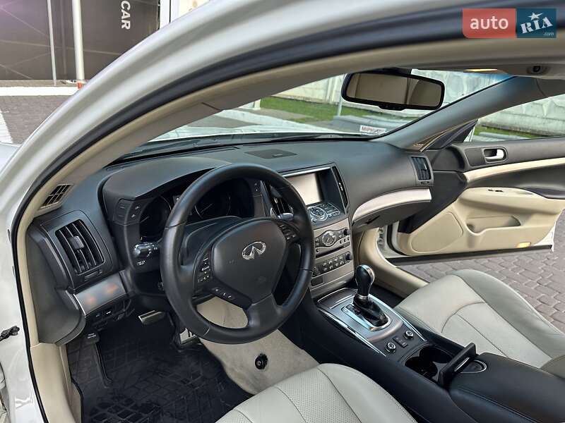 Седан Infiniti G25 2012 в Києві