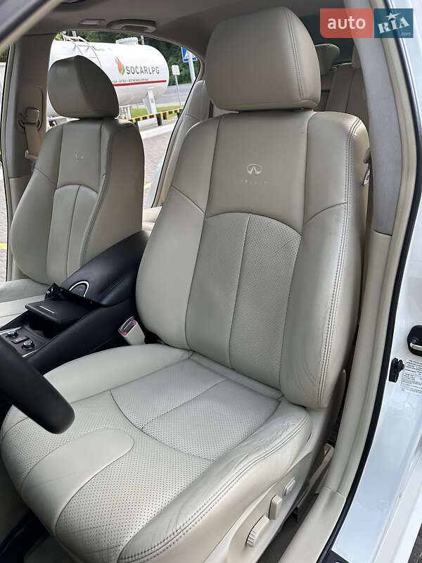Седан Infiniti G25 2012 в Києві