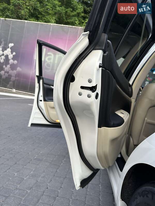 Седан Infiniti G25 2012 в Києві
