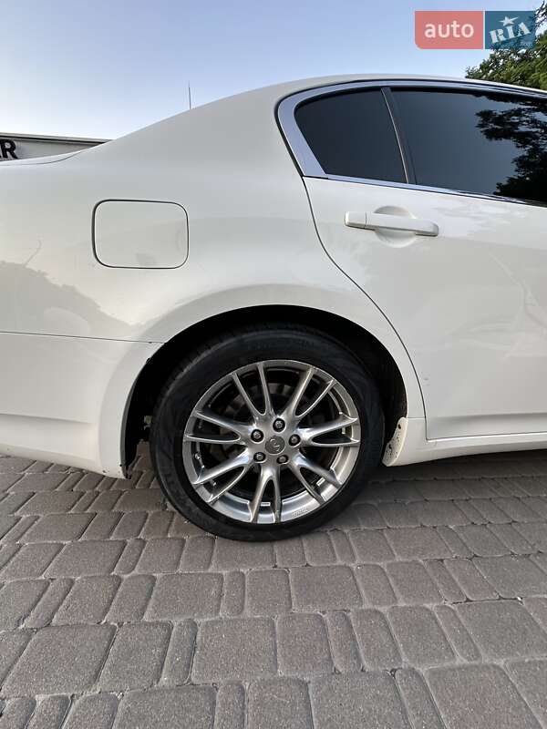 Седан Infiniti G25 2012 в Києві