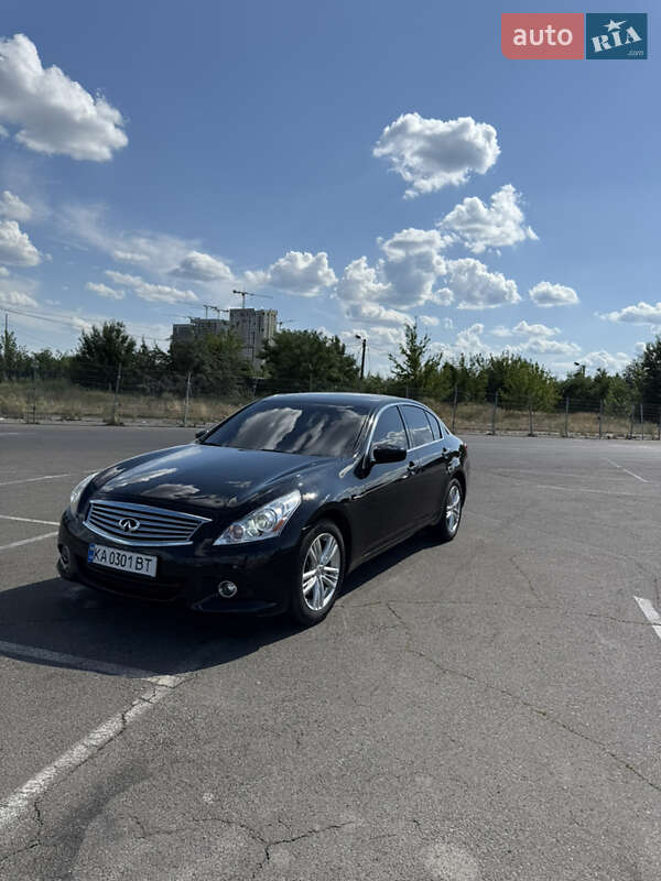 Седан Infiniti G25 2010 в Києві