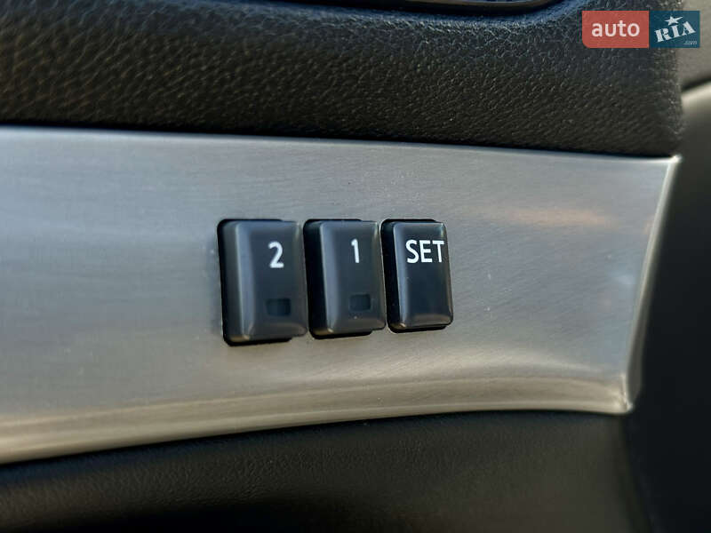 Седан Infiniti G25 2010 в Запорожье