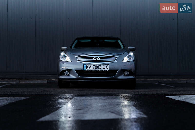 Седан Infiniti G25 2010 в Києві