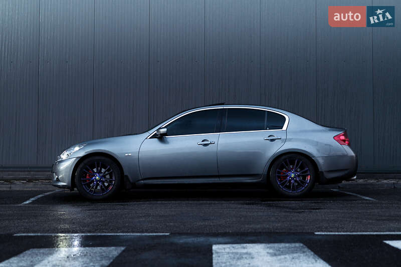 Седан Infiniti G25 2010 в Києві