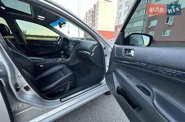 Седан Infiniti G25 2012 в 