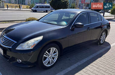 Седан Infiniti G25 2011 в Софиевской Борщаговке