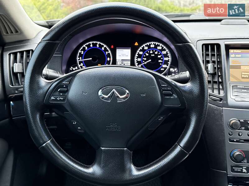 Седан Infiniti G25 2011 в Києві