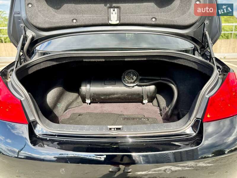 Седан Infiniti G25 2012 в Киеве