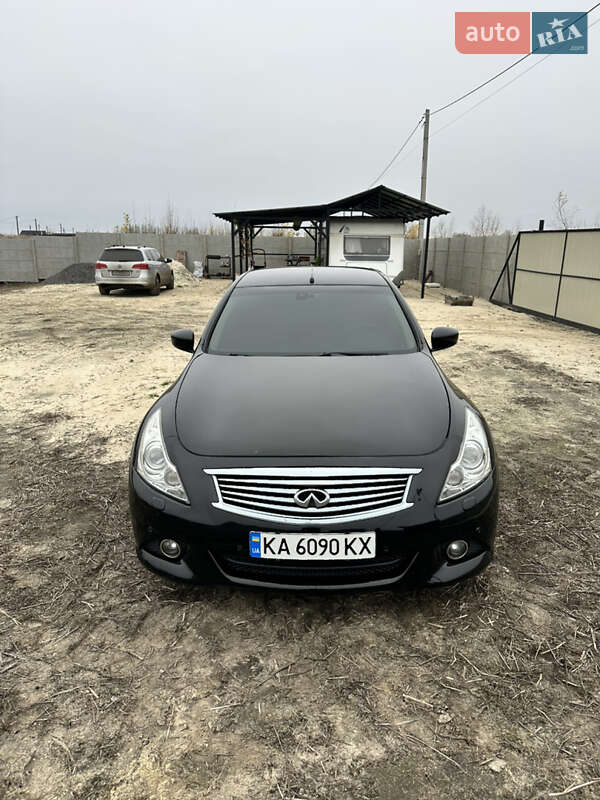 Infiniti G25 2010