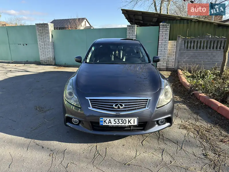 Infiniti G25 2010
