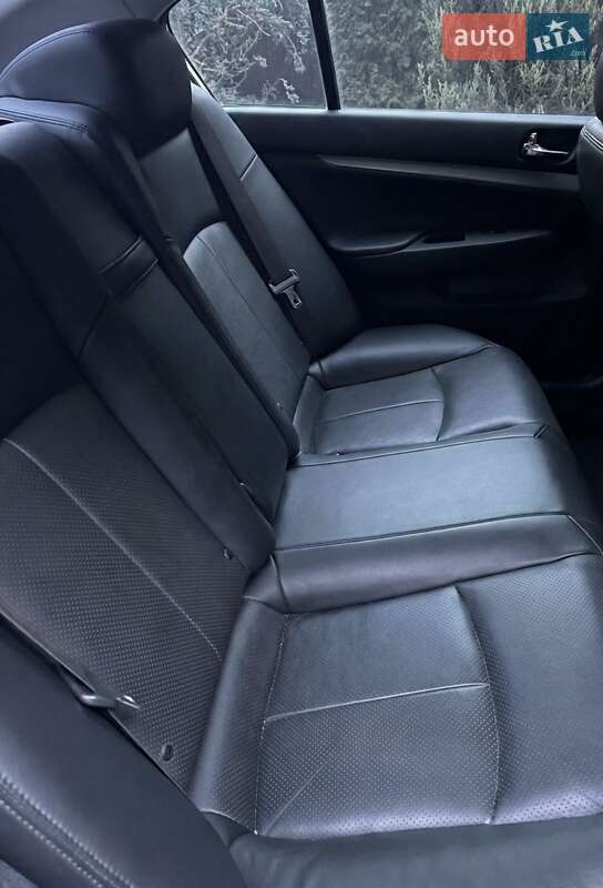 Седан Infiniti G25 2011 в Вінниці