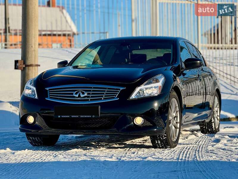 Седан Infiniti G25 2012 в Києві