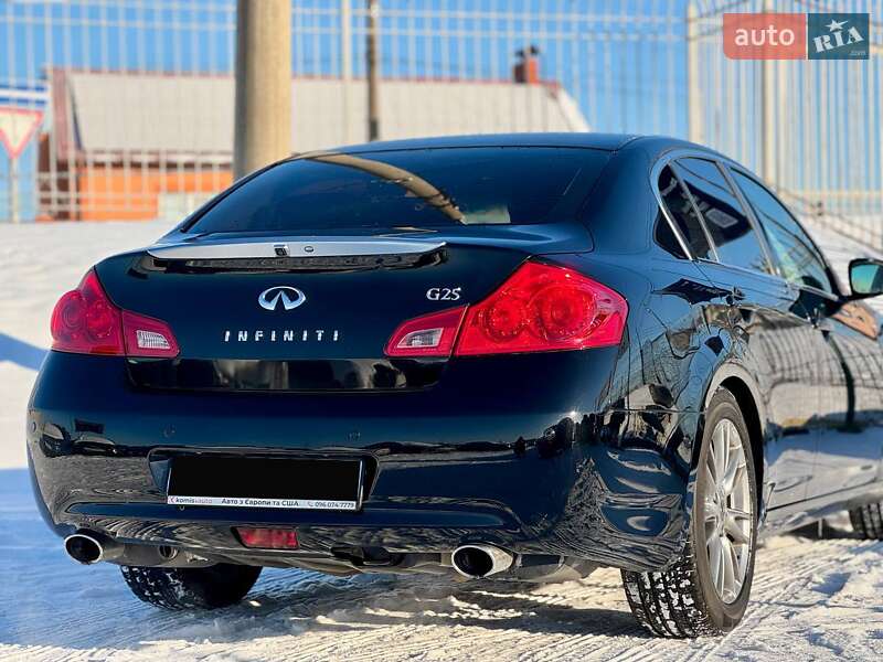 Седан Infiniti G25 2012 в Києві