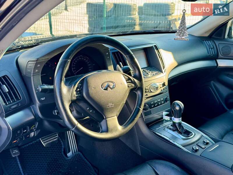 Седан Infiniti G25 2012 в Києві