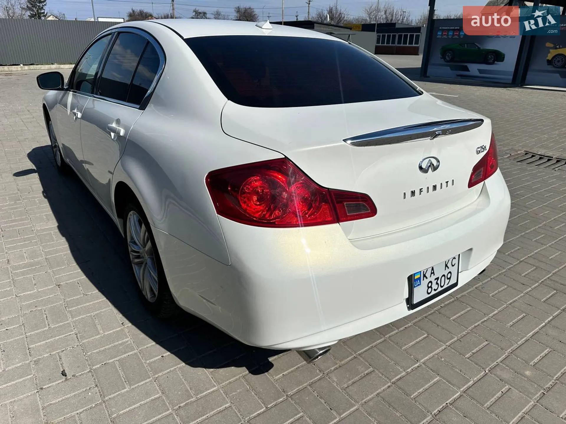 2011 Infiniti G - мініатюра 18