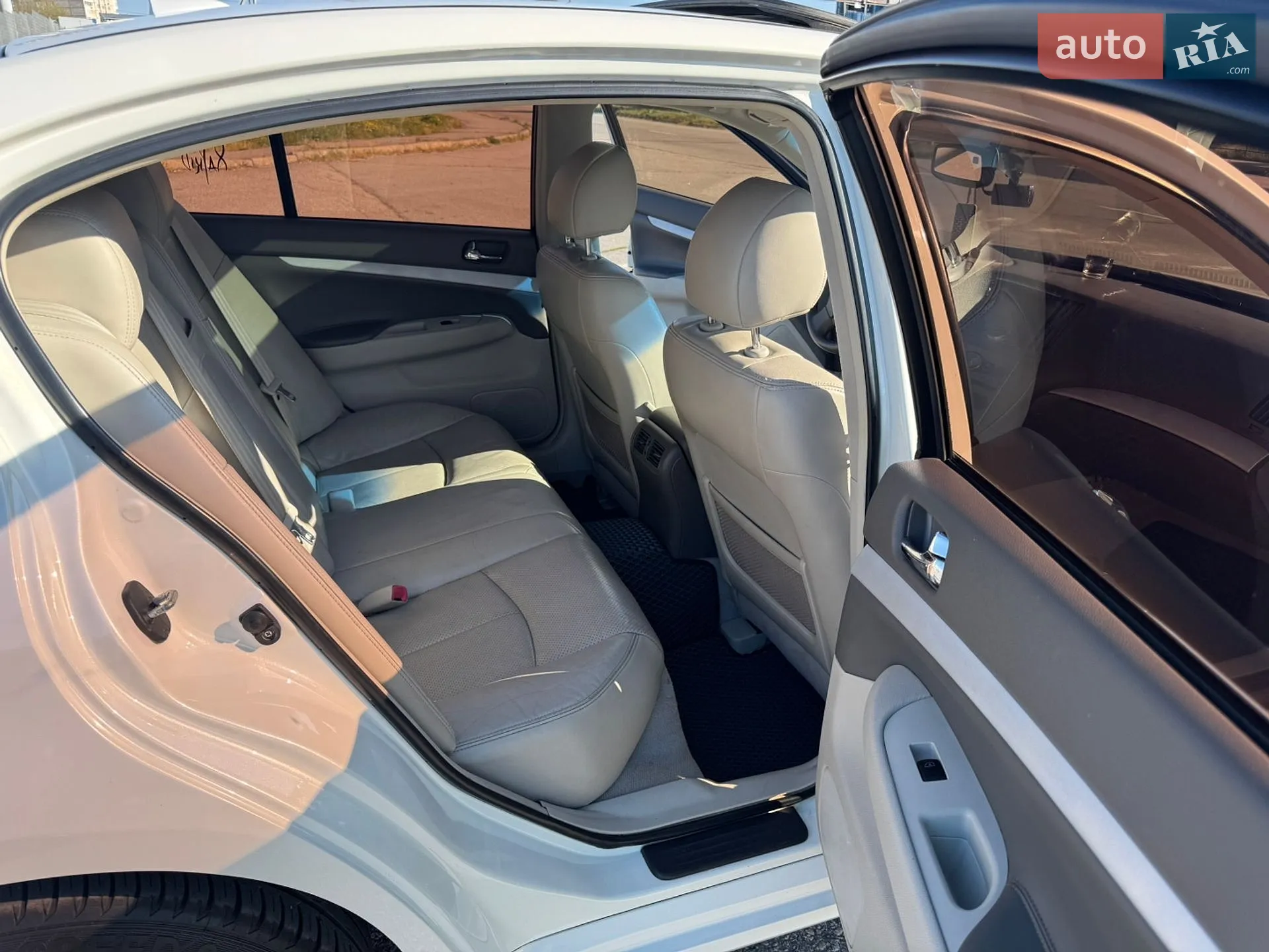 2011 Infiniti G - мініатюра 10