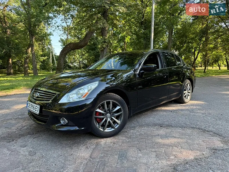 Infiniti G25 2011