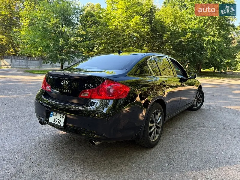 Infiniti G25 2011