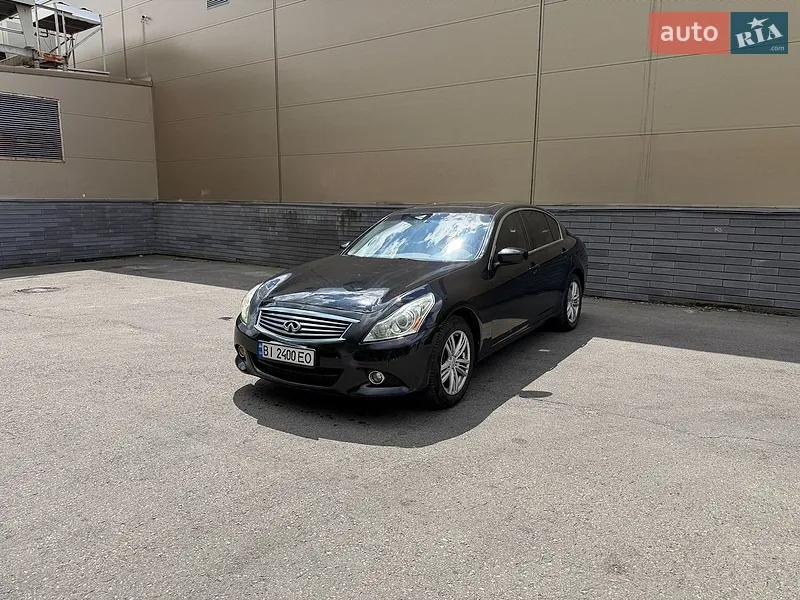 Infiniti G25 2011