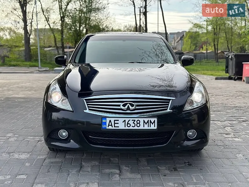 Infiniti G25 2010