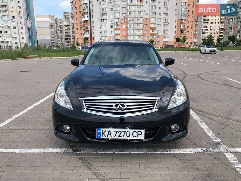 Infiniti G25 2010