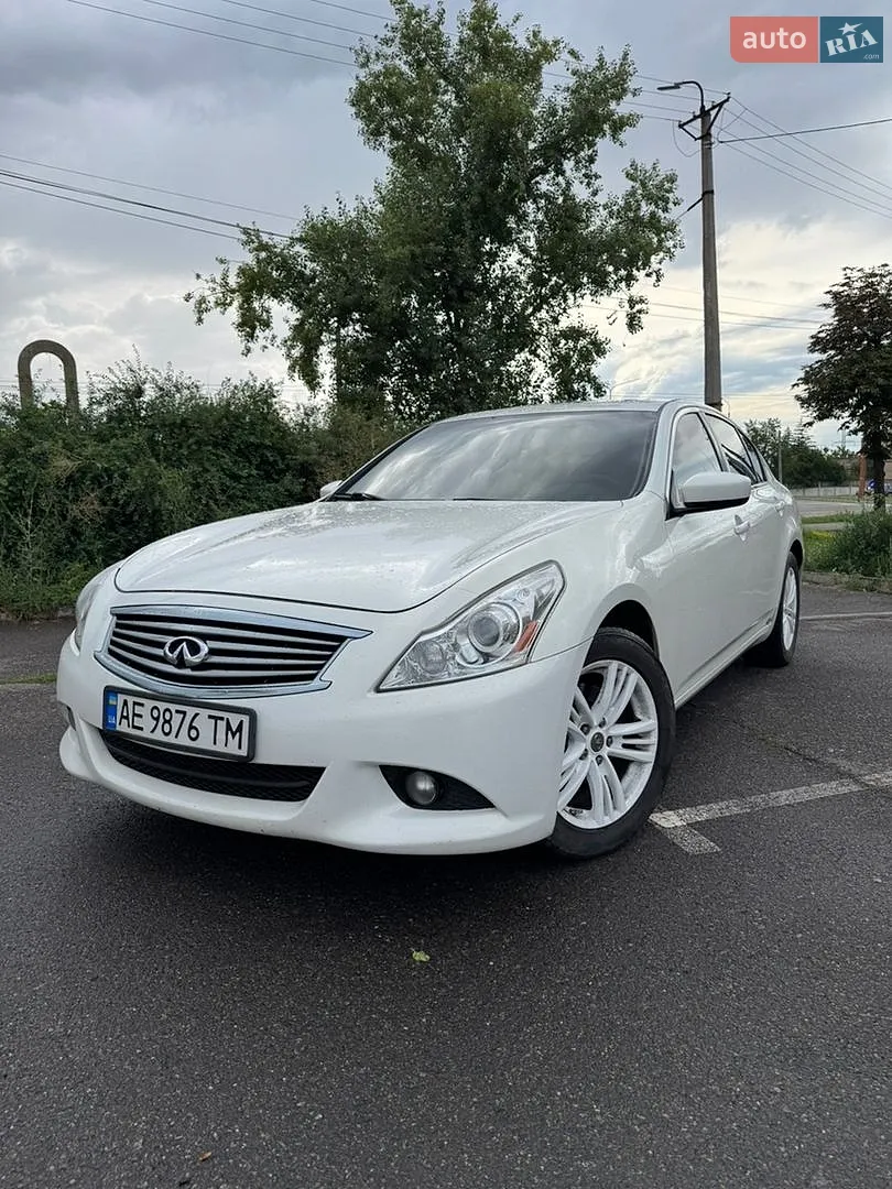 Infiniti G25 2010
