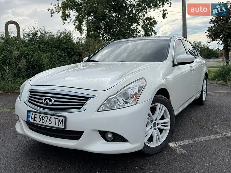 Infiniti G25 2010