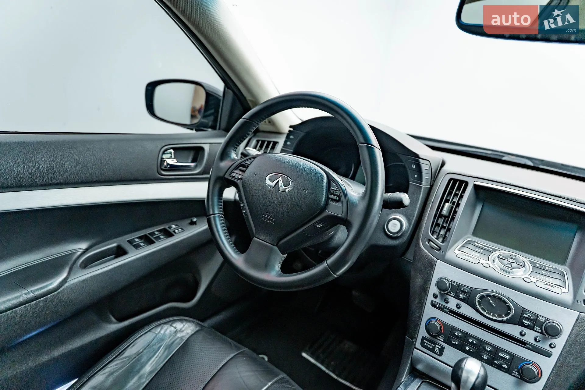 2011 Infiniti G - мініатюра 13