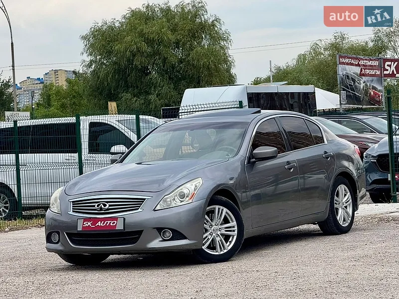 Infiniti G25 2011