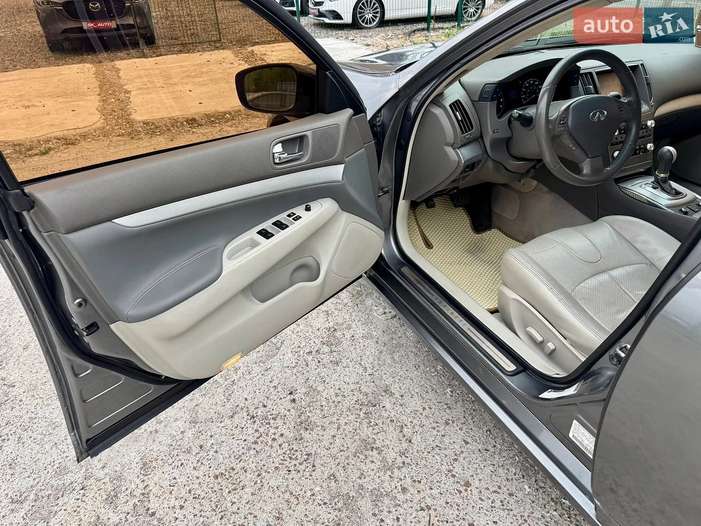2011 Infiniti G - мініатюра 28