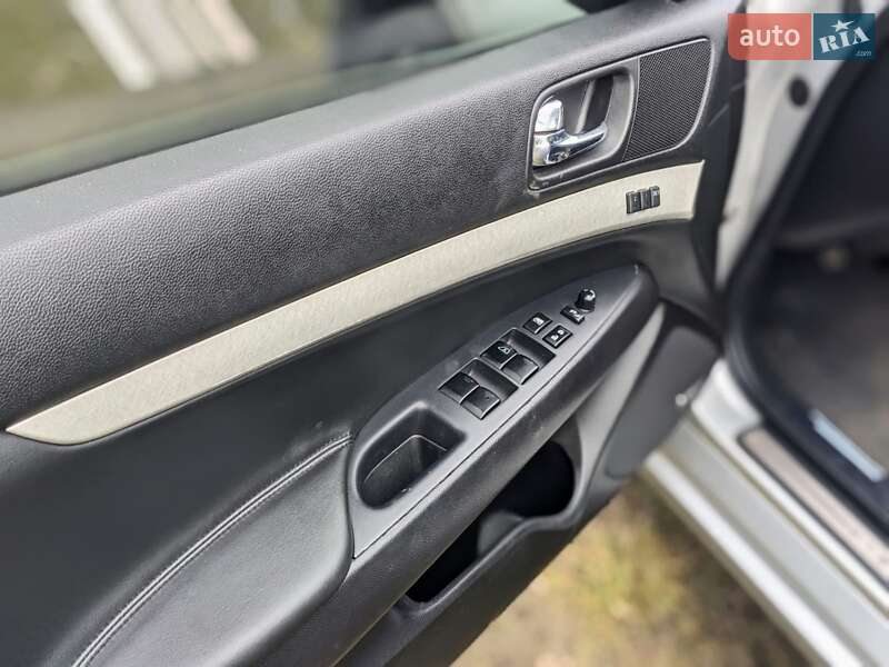 Седан Infiniti G35 2008 в Сумах