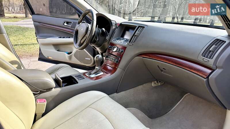 Седан Infiniti G35 2008 в Києві