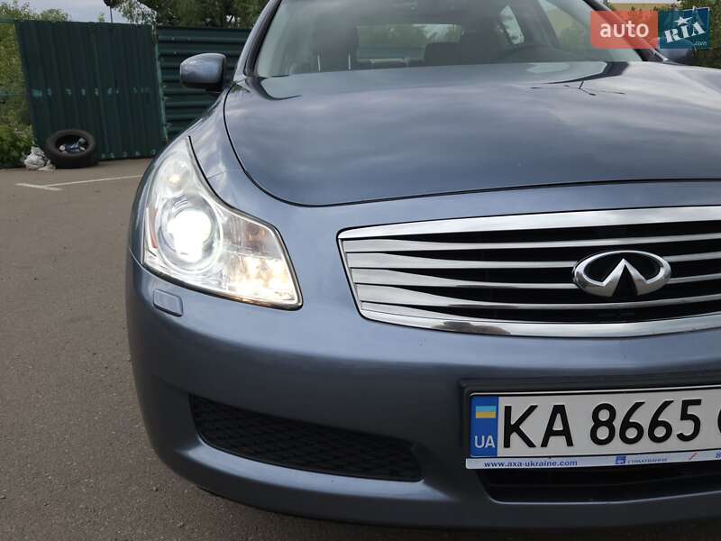 Седан Infiniti G35 2008 в 