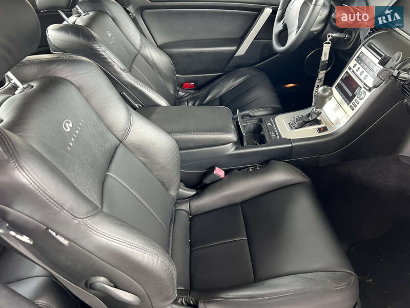 Купе Infiniti G35 2006 в Києві