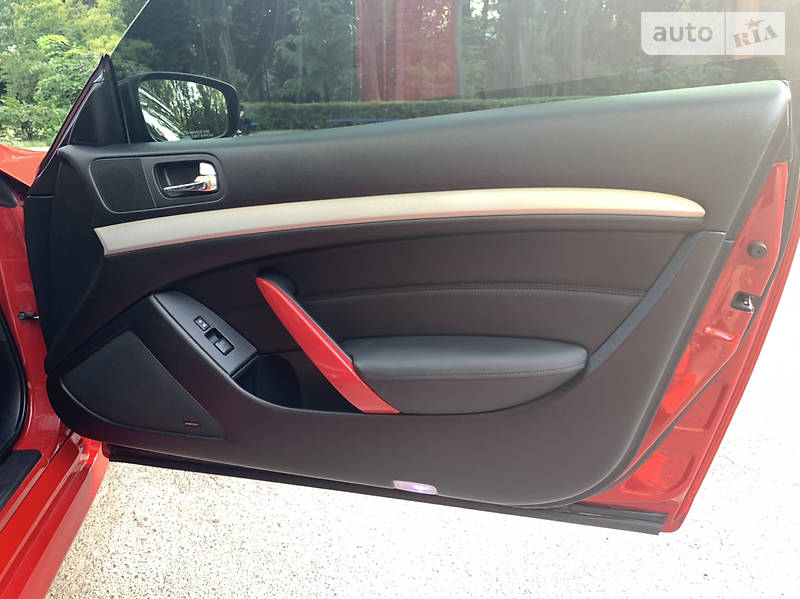 Купе Infiniti G37 2008 в Києві