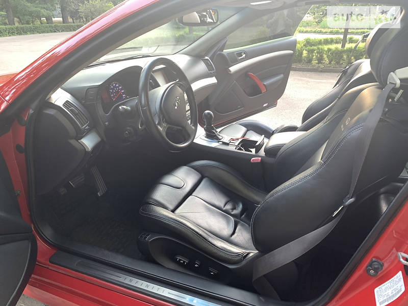 Купе Infiniti G37 2008 в Києві