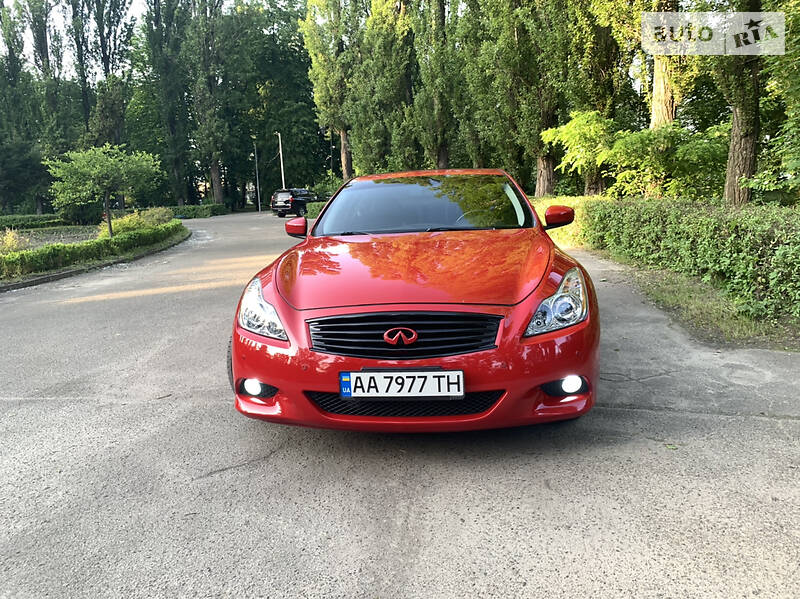 Купе Infiniti G37 2008 в Києві