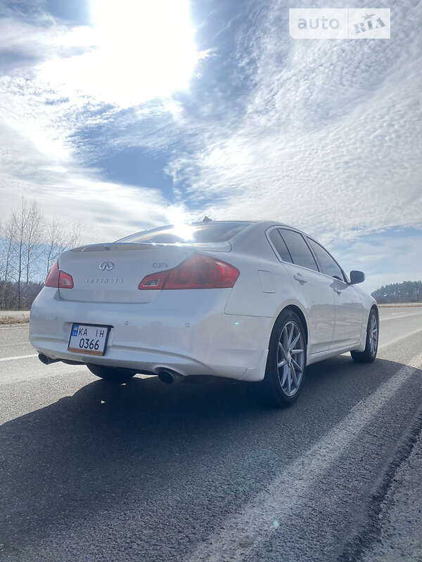 Седан Infiniti G37 2012 в Чернигове